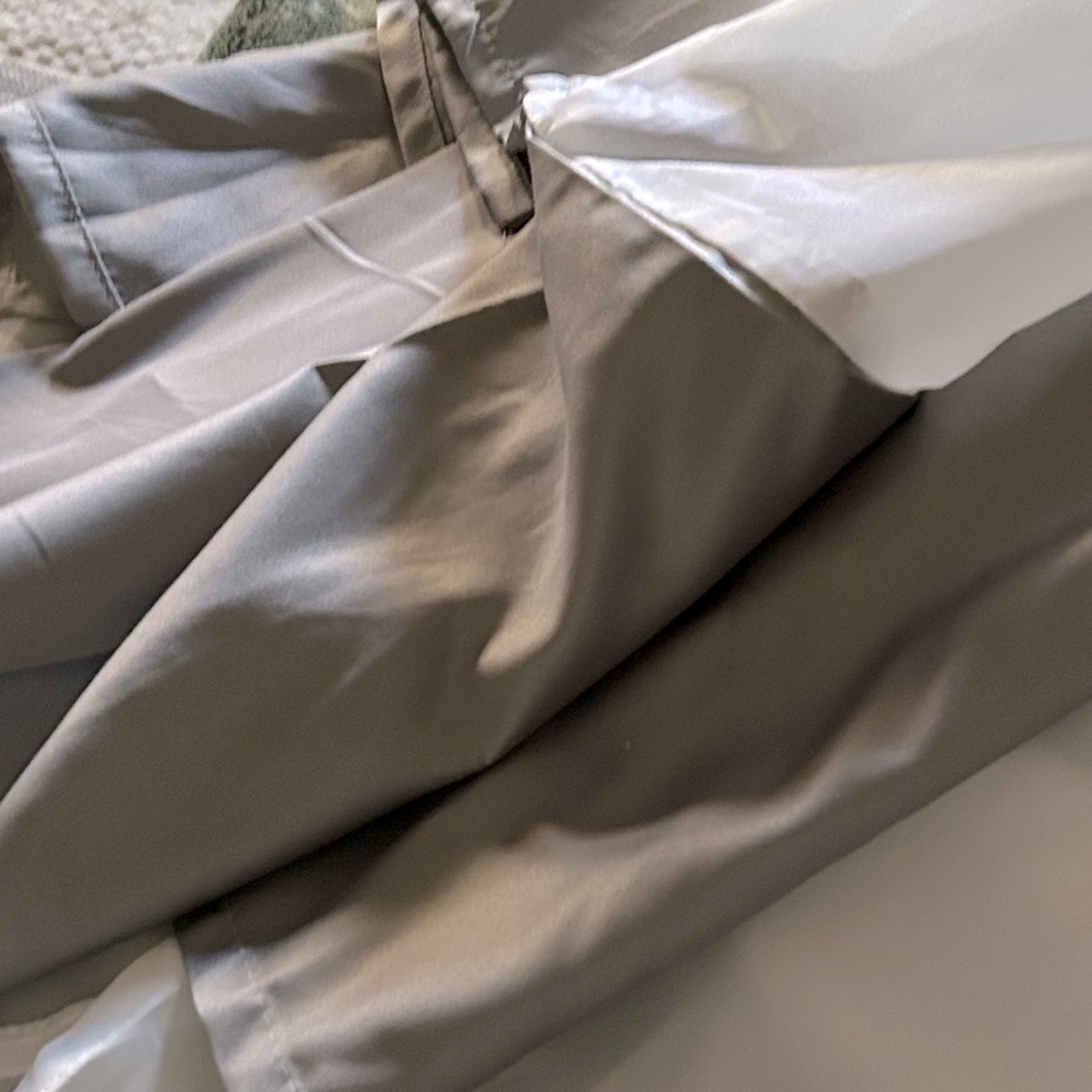 New king size dust ruffle skirt